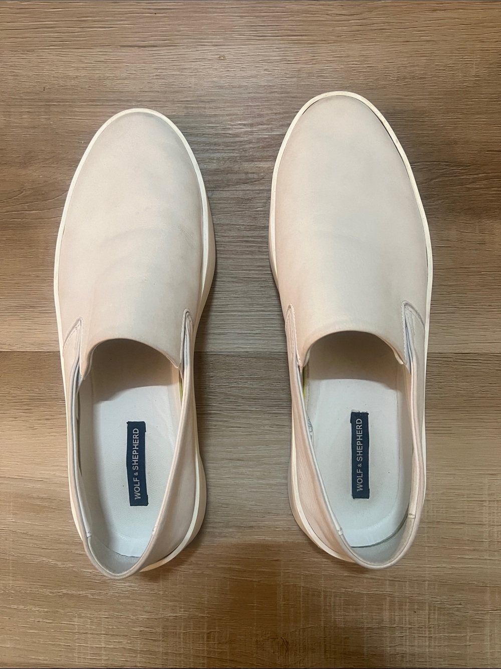 Men’s Wolf & Shepard white slip on shoes size 11
